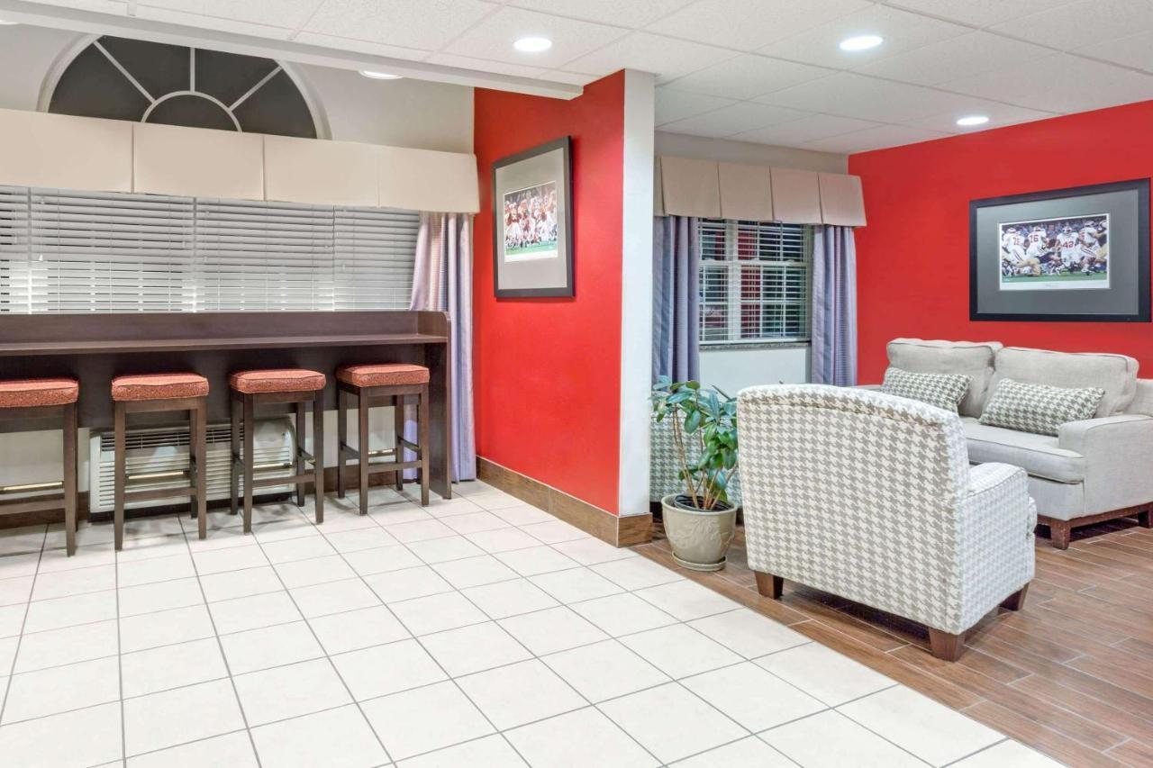 Microtel Inn & Suites By Wyndham Tuscaloosa Eksteriør bilde